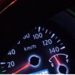 由井希 顔画像 自動車整備